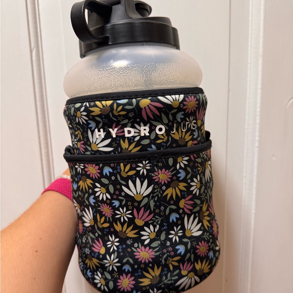 HydroJug Black Floral Bottle with Sleeve